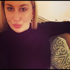 Meet your Posher, Monica